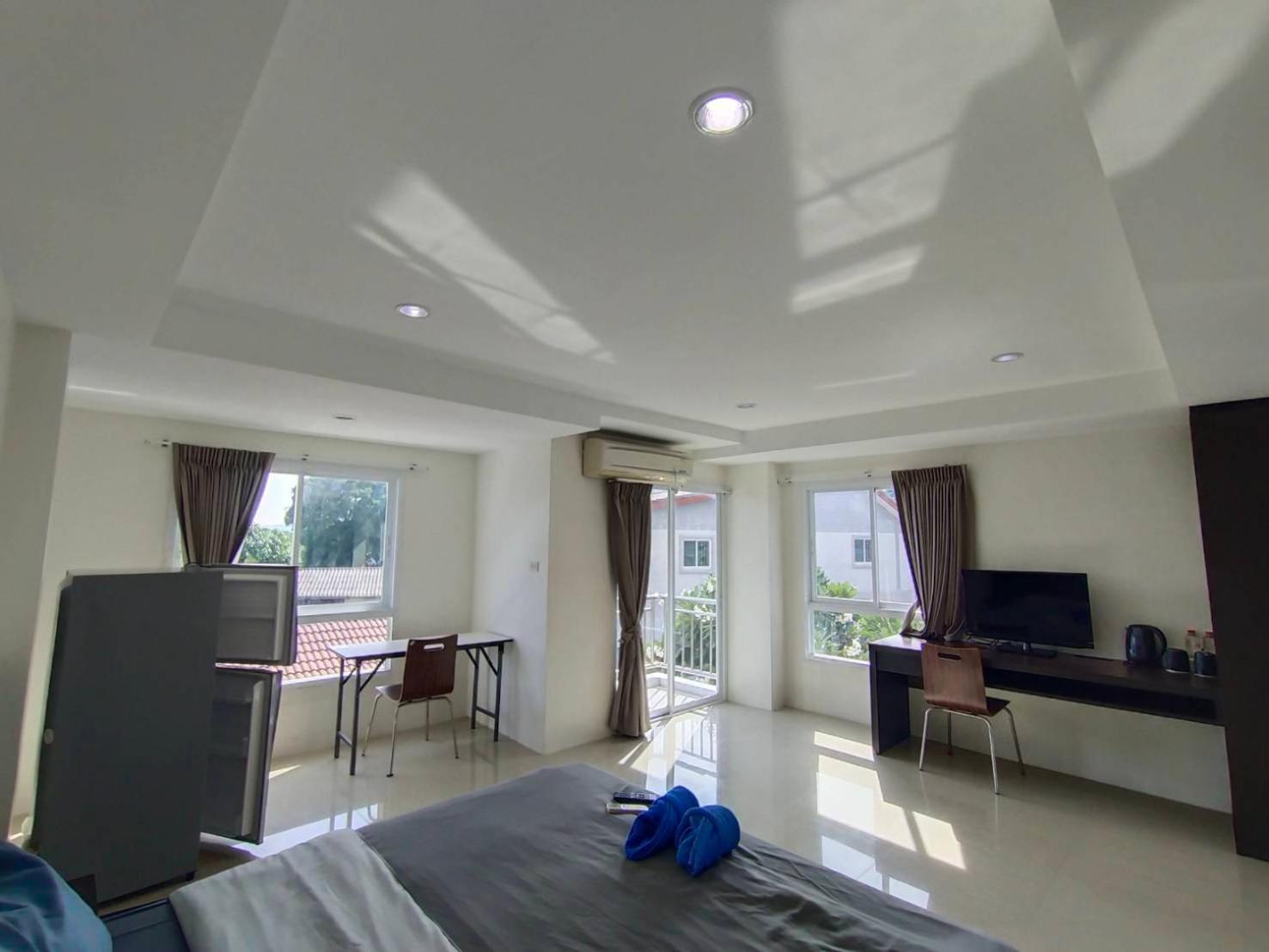 The Precious Aparthotel Hua Hin Exterior photo