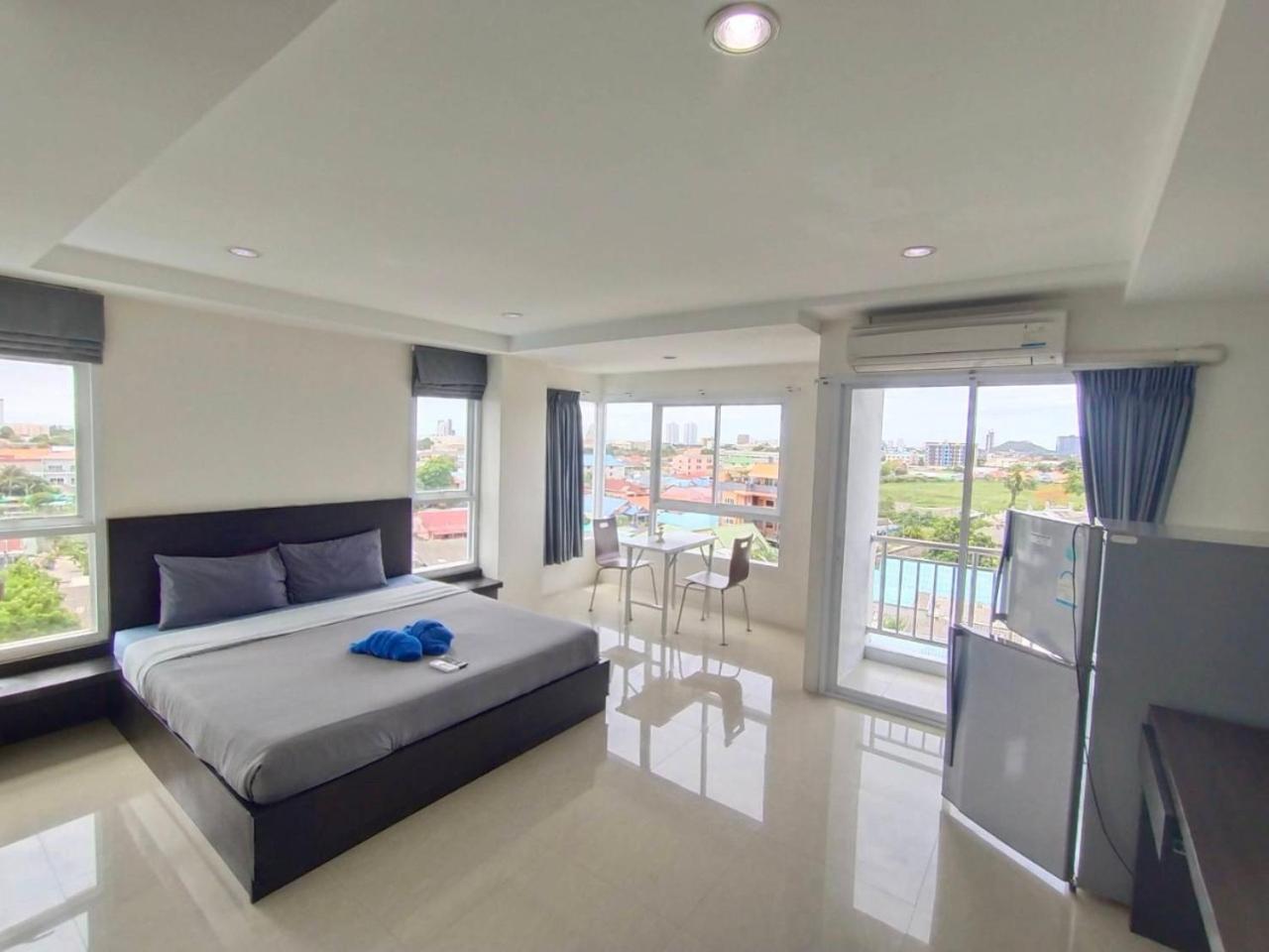 The Precious Aparthotel Hua Hin Exterior photo