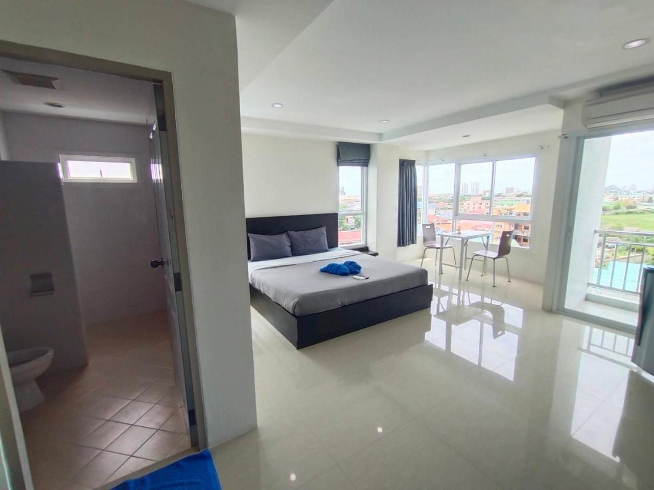 The Precious Aparthotel Hua Hin Exterior photo