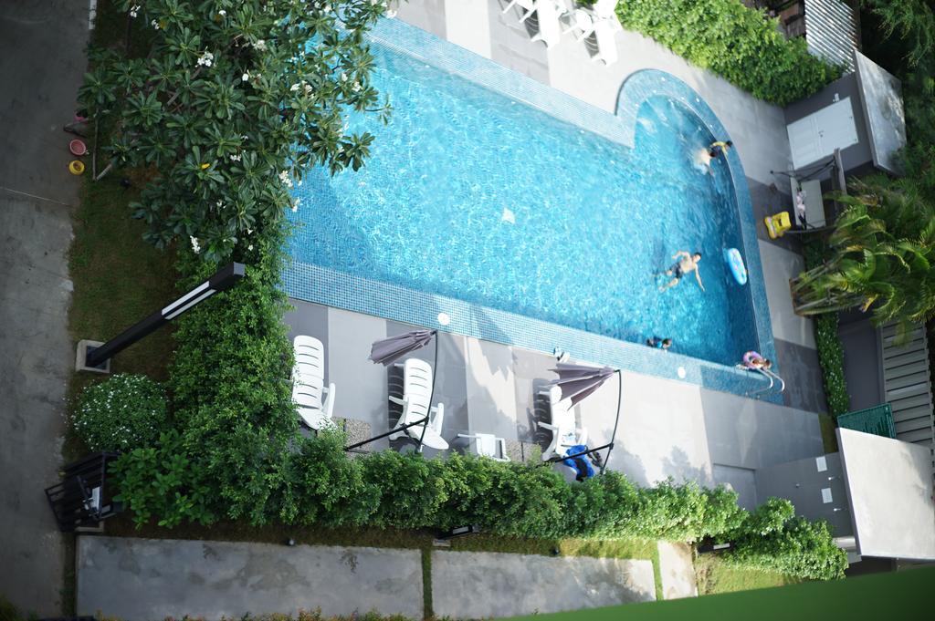 The Precious Aparthotel Hua Hin Exterior photo